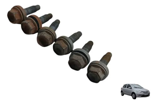 Parafuso Suporte Travessa Eixo Toyota Etios 1.3 2015 — foto 1 de 5