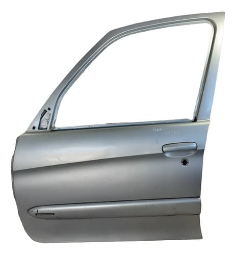 Porta Dianteira Esquerda Citroën Xsara Picasso 2004/2005 Dianteira Esquerdo Prata — foto 1 de 6