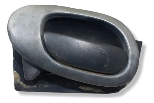 Maçaneta Interna Lado Esquerdo Peugeot 206 207 98/14 Cinza Dianteira — foto 1 de 5