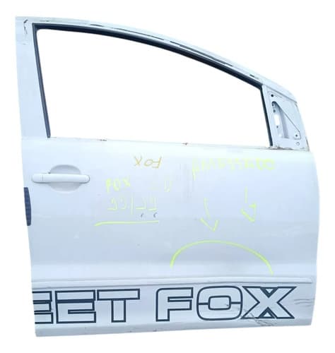 Porta Dianteira Direita Branca Vw Fox 1.6 2011 (c/detalhe) Dianteira Direita Branco — foto 1 de 7