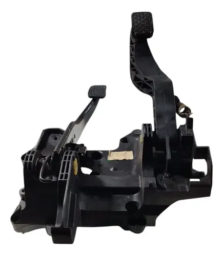 Pedal Embreagem Freio Chevrolet Onix 2014 — foto 1 de 6