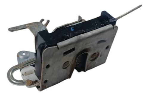 Fechadura Porta Dianteira Esquerda Vw Gol G4 1.0 2006 — foto 1 de 6
